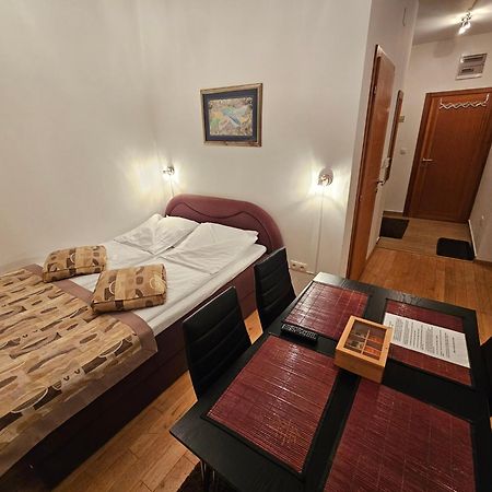 יהורינה Apartments Rapid מראה חיצוני תמונה