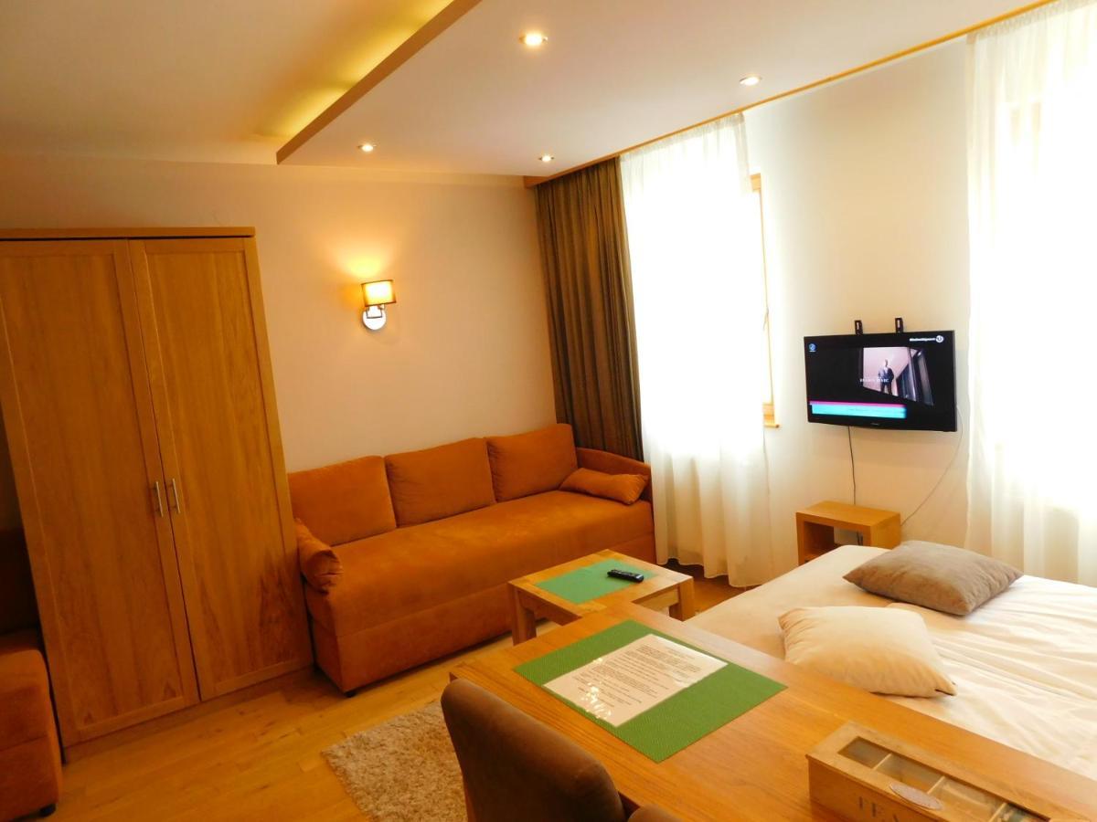 יהורינה Apartments Rapid מראה חיצוני תמונה