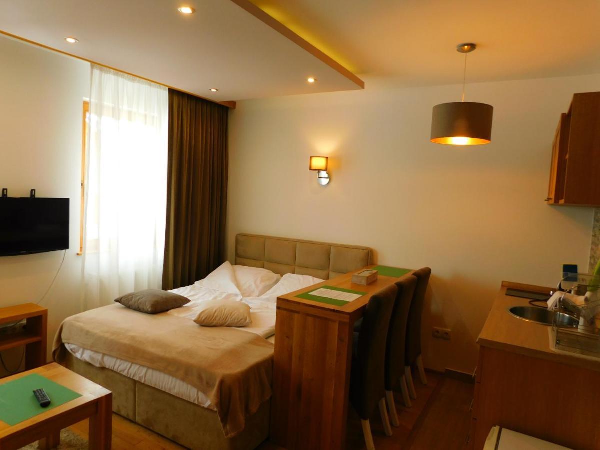 יהורינה Apartments Rapid מראה חיצוני תמונה