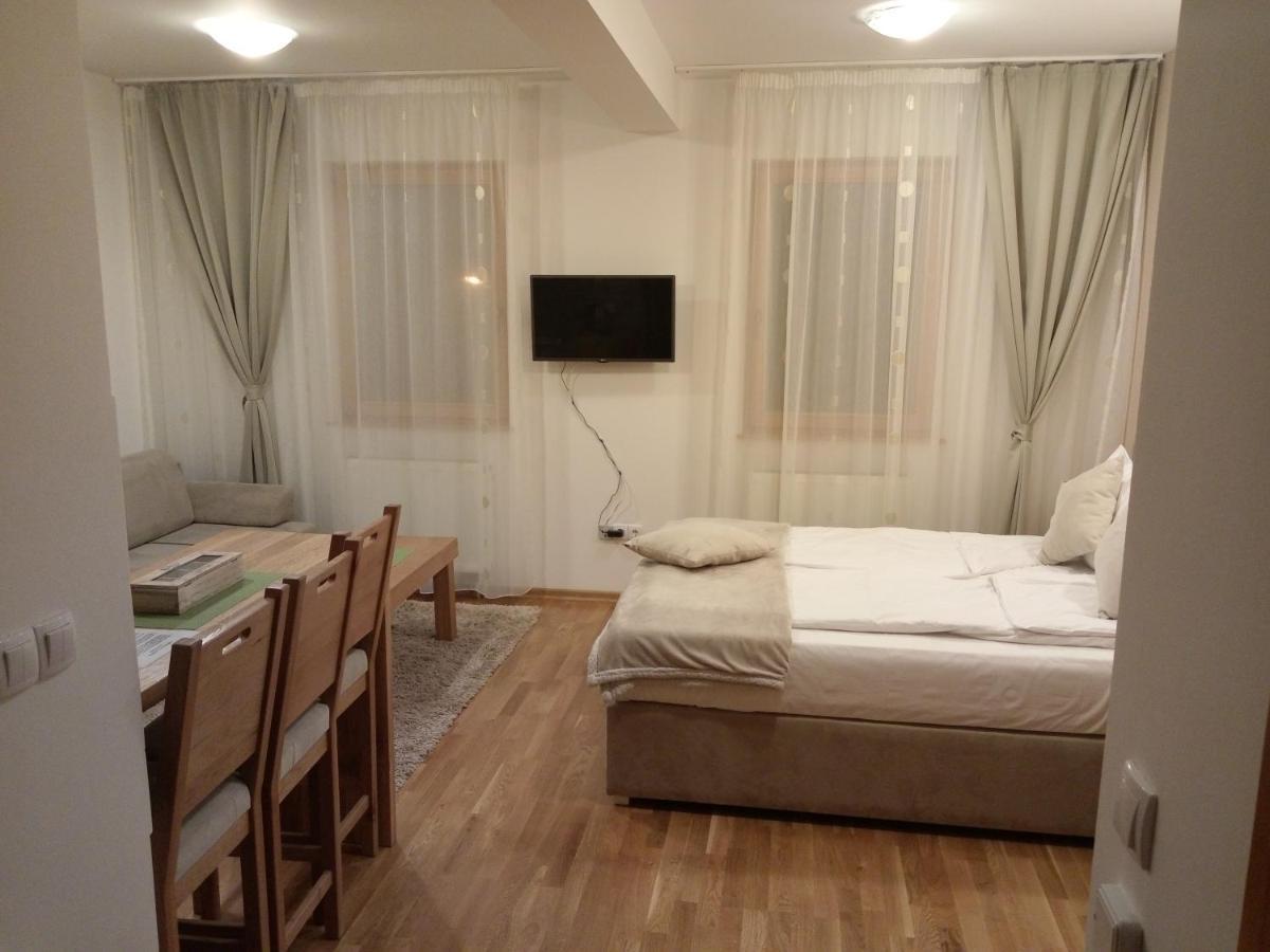 יהורינה Apartments Rapid מראה חיצוני תמונה