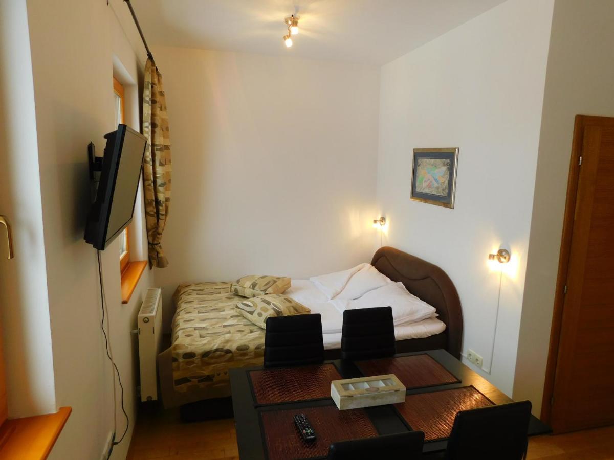 יהורינה Apartments Rapid מראה חיצוני תמונה