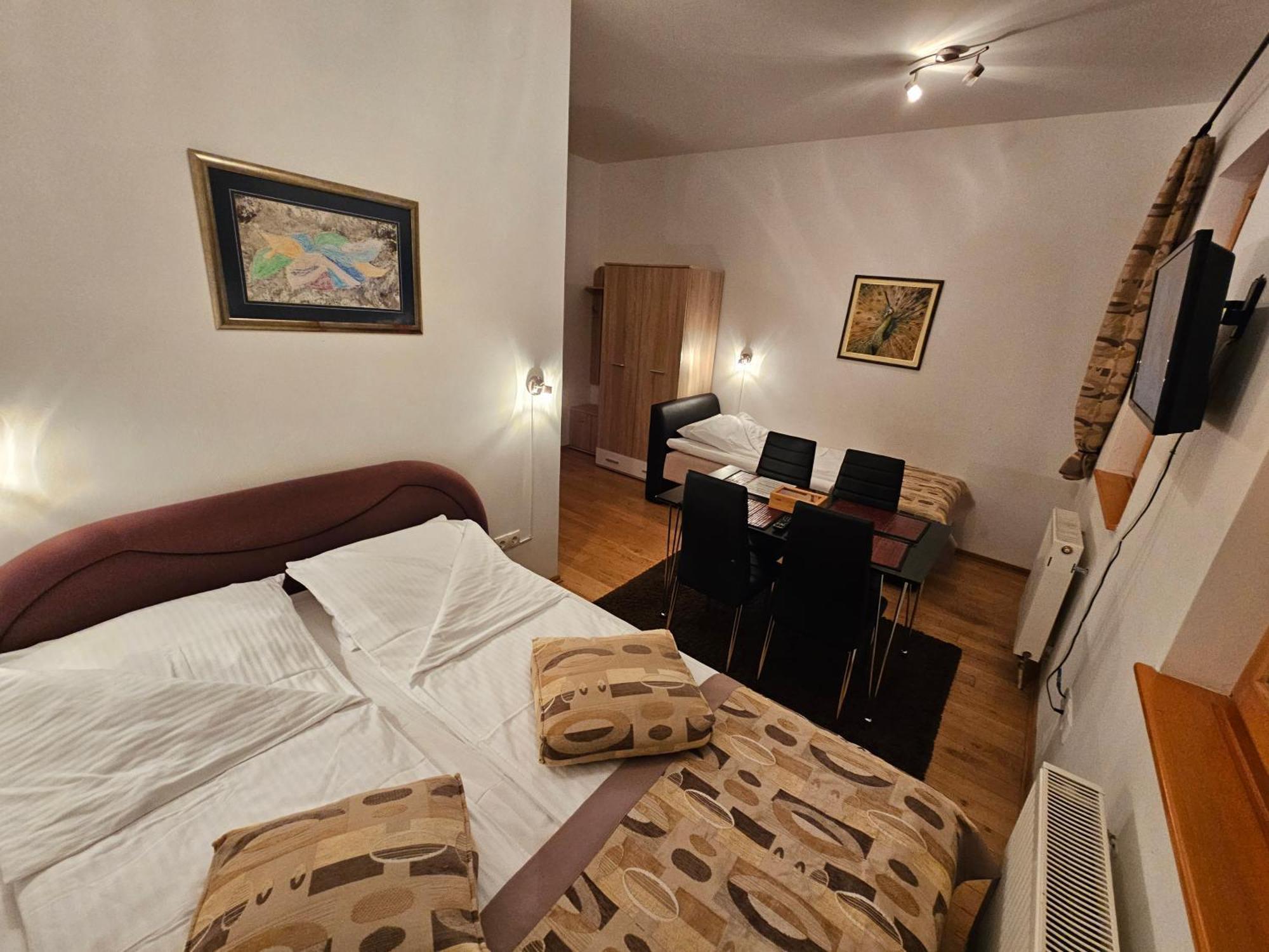 יהורינה Apartments Rapid מראה חיצוני תמונה