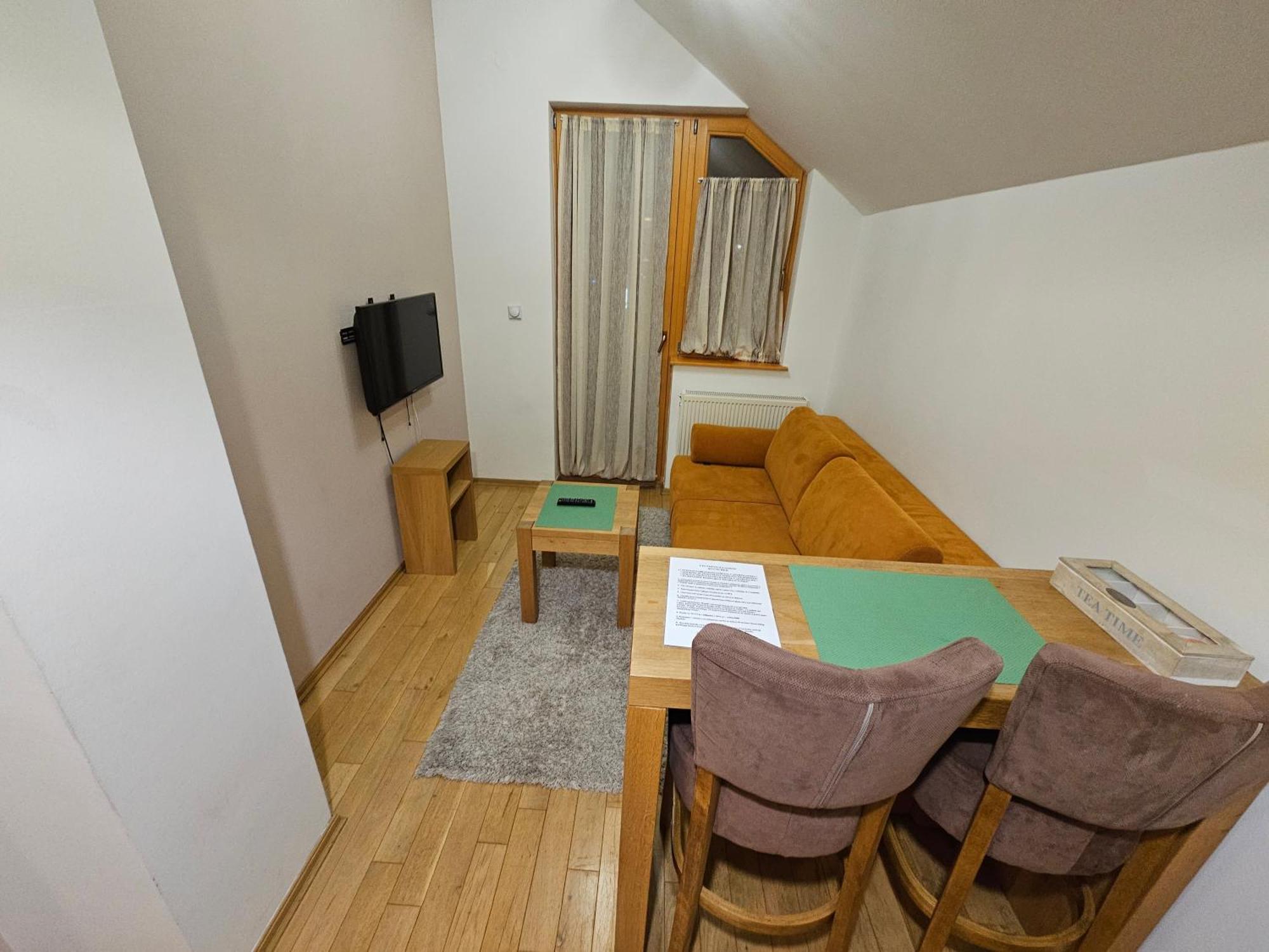 יהורינה Apartments Rapid מראה חיצוני תמונה