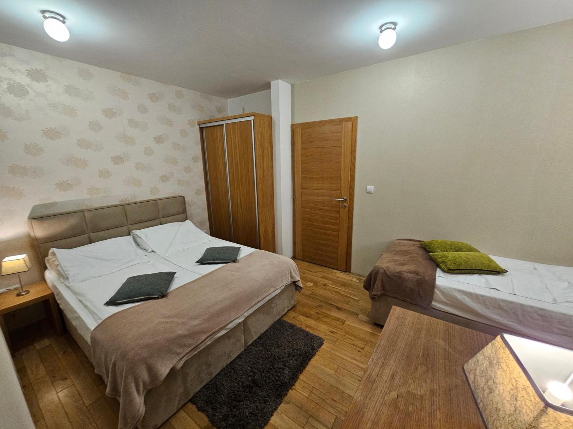 יהורינה Apartments Rapid מראה חיצוני תמונה