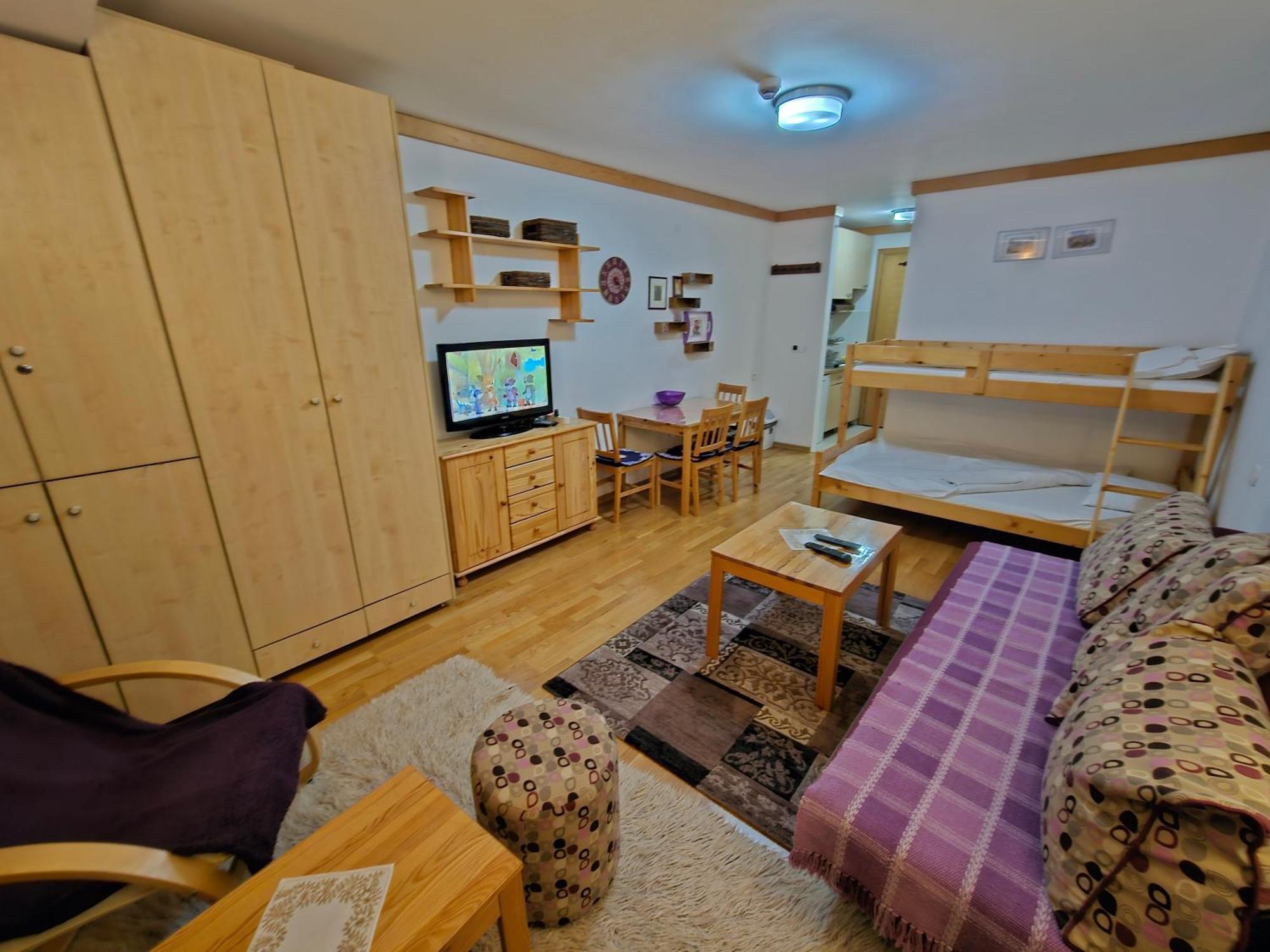 יהורינה Apartments Rapid מראה חיצוני תמונה