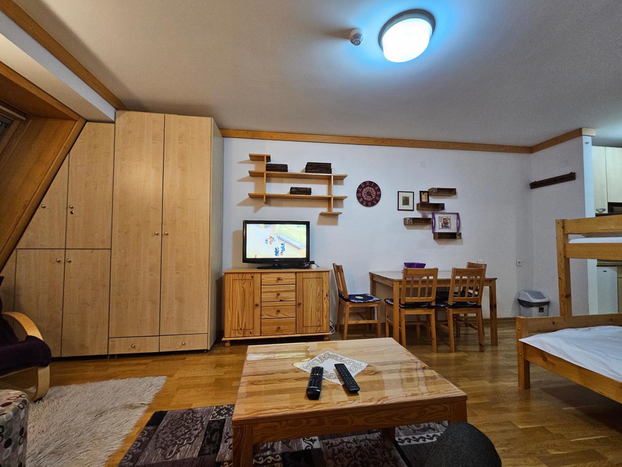 יהורינה Apartments Rapid מראה חיצוני תמונה